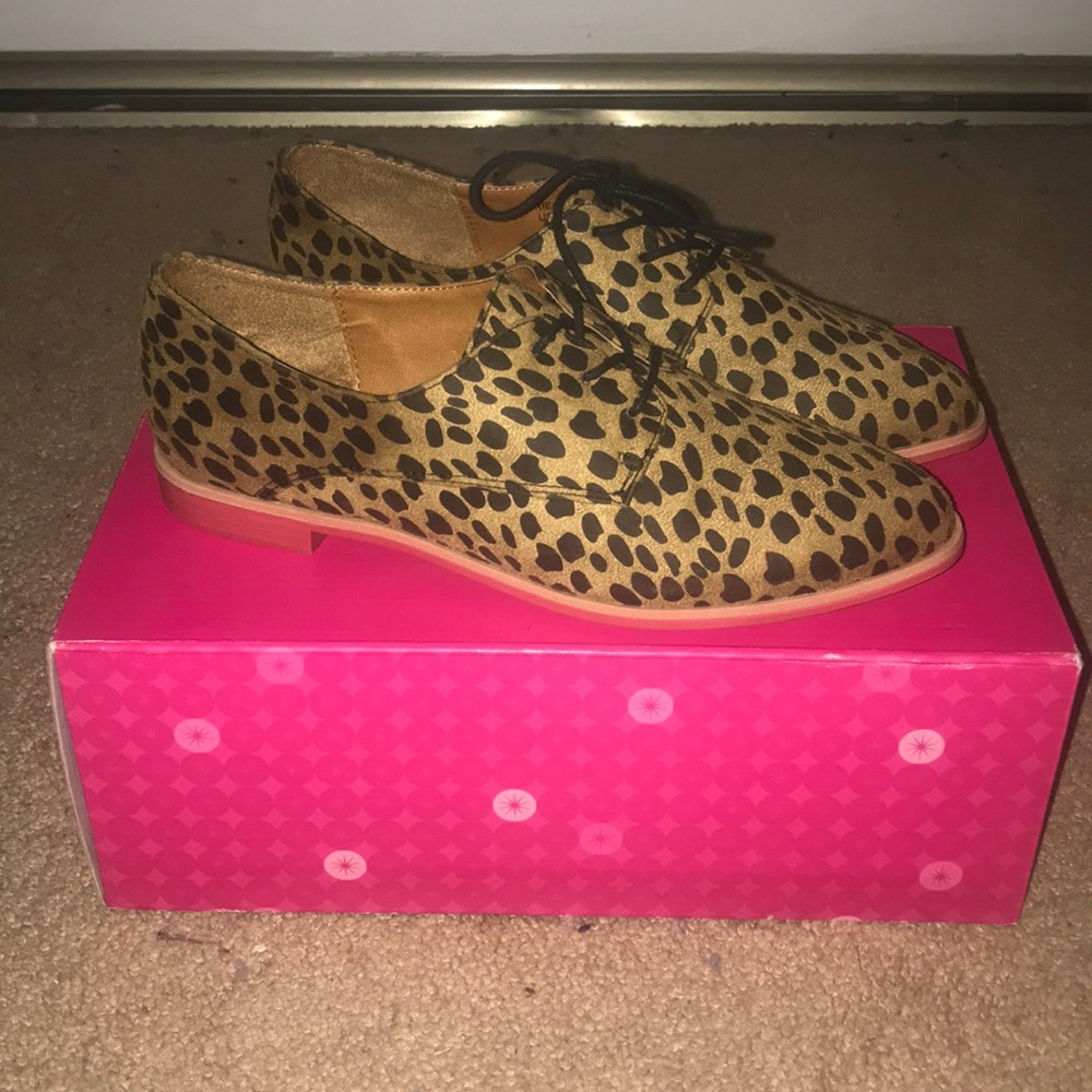 Leopard Print Lace Up Shoes